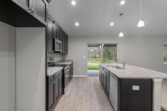 4 PALM GRASS COURT, Homosassa, FL 34446