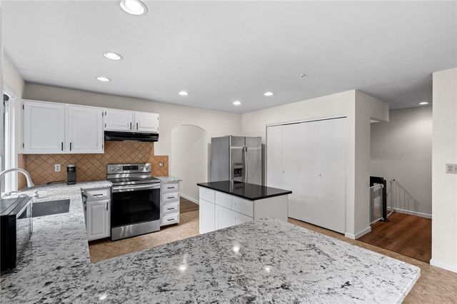 303 E Whipp Road, Washington Twp, OH 45459