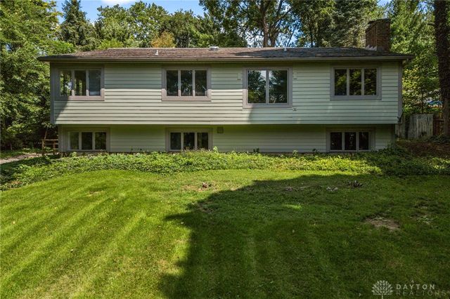 303 E Whipp Road, Washington Twp, OH 45459