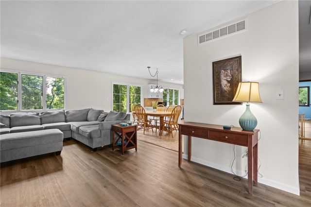 303 E Whipp Road, Washington Twp, OH 45459
