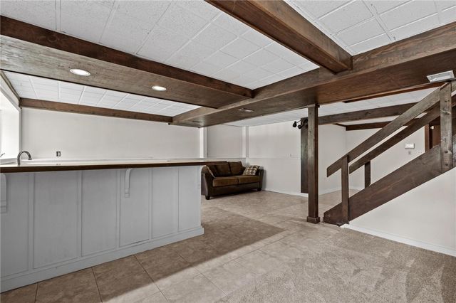 303 E Whipp Road, Washington Twp, OH 45459