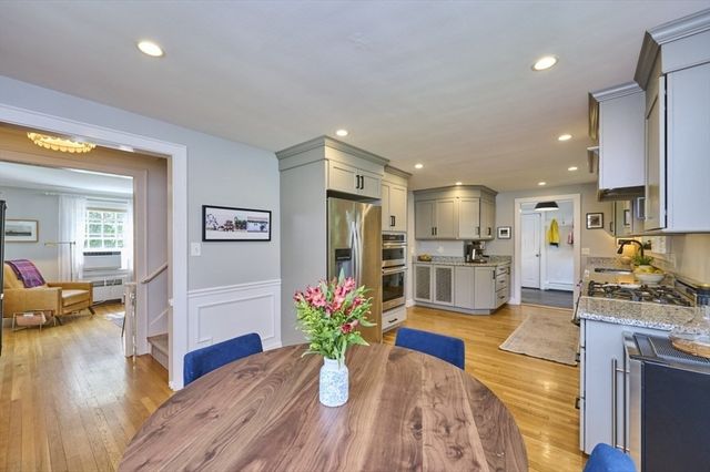 75 W Central St, Natick, MA 01760