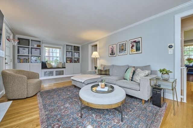 75 W Central St, Natick, MA 01760
