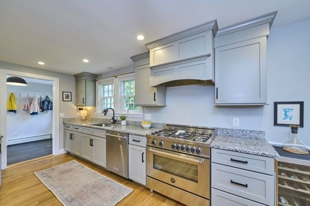 75 W Central St, Natick, MA 01760