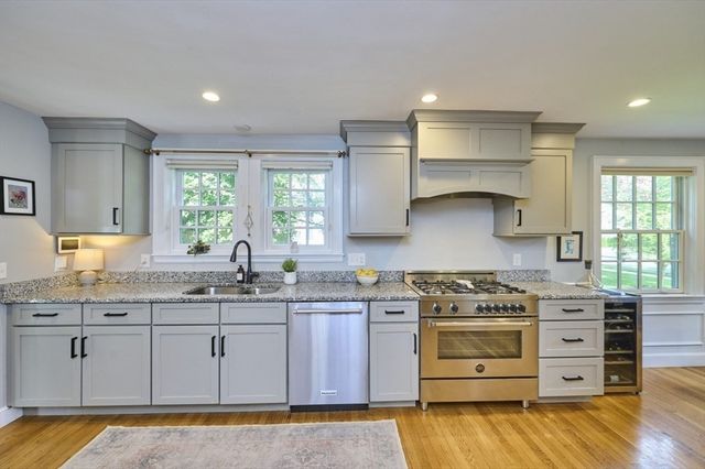 75 W Central St, Natick, MA 01760