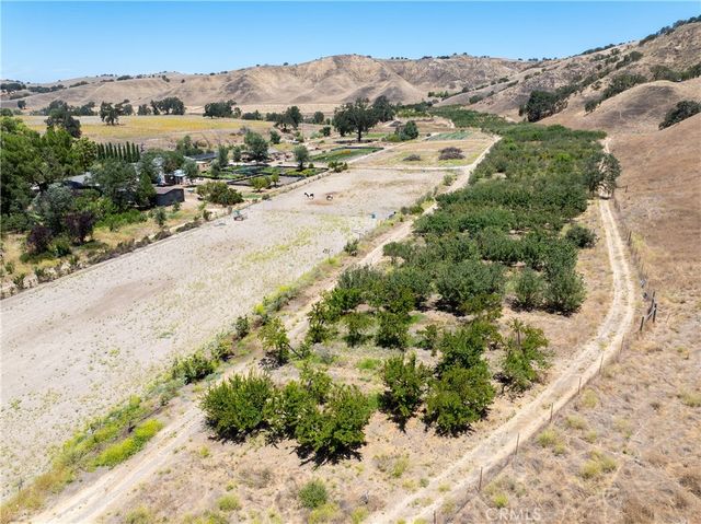 5750 El Pharo, Paso Robles, CA 93446