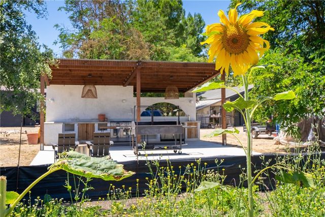 5750 El Pharo, Paso Robles, CA 93446
