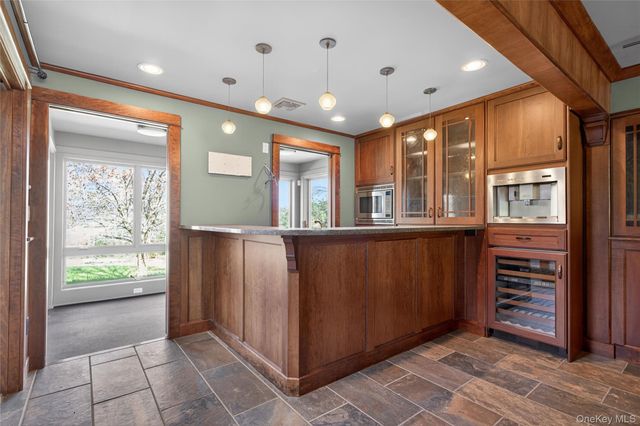 6 Emily Lane, Monroe, NY 10950
