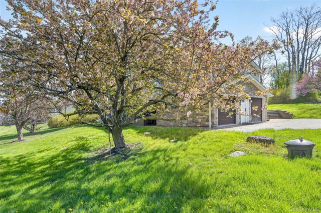 6 Emily Lane, Monroe, NY 10950