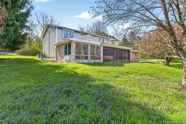 6 Emily Lane, Monroe, NY 10950