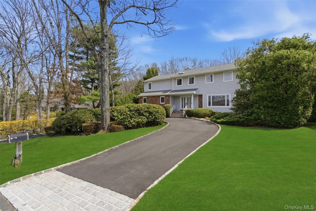 7 Seward Drive, Dix Hills, NY 11746