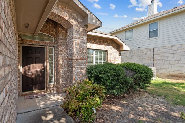 123 Aguilar DR, Hutto, TX 78634