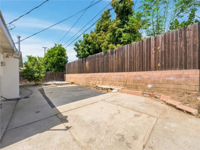 146 N Edenfield Avenue, Azusa, CA 91702