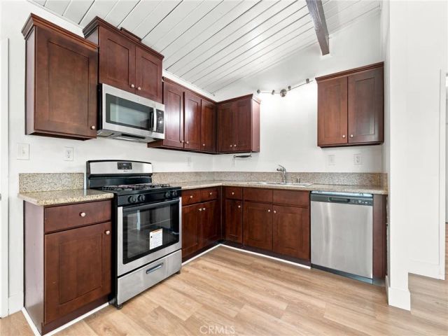 146 N Edenfield Avenue, Azusa, CA 91702