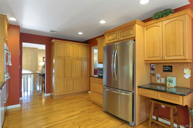 27 Hansen Street, Tappan, NY 10983