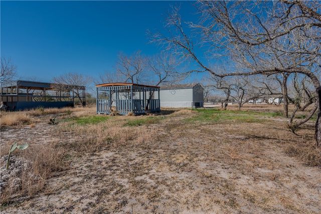 122 CR 3052, Orange Grove, TX 78372