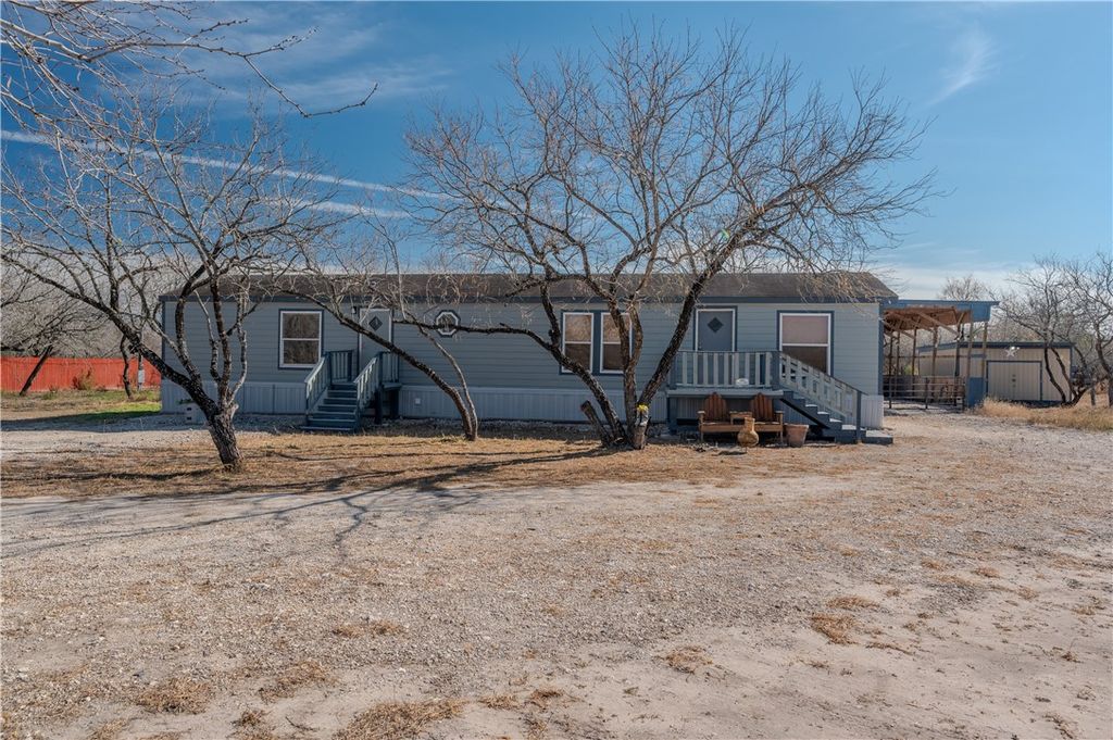 122 CR 3052, Orange Grove, TX 78372