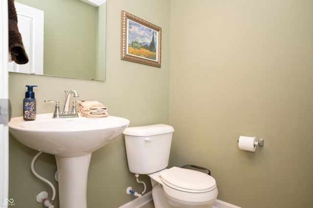 1226 Arlington Drive, Greenfield, IN 46140