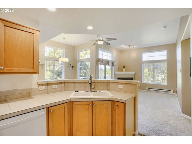 15050 Sw MALLARD Dr 201, Beaverton, OR 97007