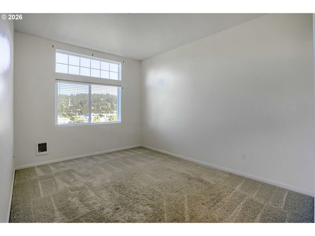 15050 Sw MALLARD Dr 201, Beaverton, OR 97007