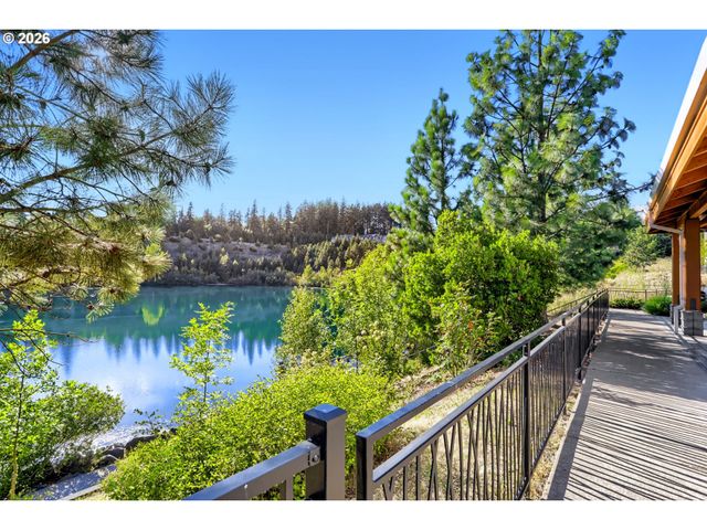 15050 Sw MALLARD Dr 201, Beaverton, OR 97007