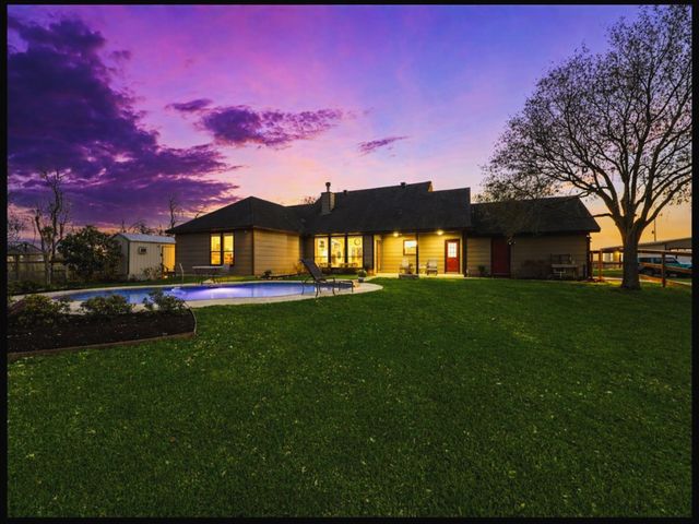 10007 County Road 168, Alvin, TX 77511