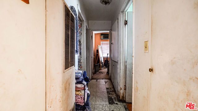 13401 Berg Street, Sylmar (los Angeles), CA 91342