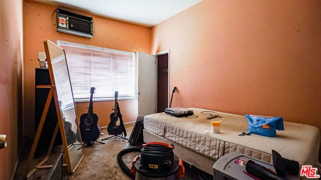13401 Berg Street, Sylmar (los Angeles), CA 91342