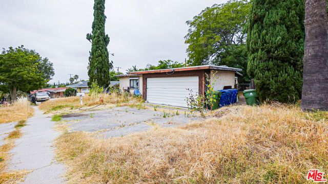 13401 Berg Street, Sylmar (los Angeles), CA 91342