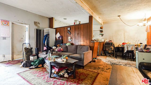 13401 Berg Street, Sylmar (los Angeles), CA 91342