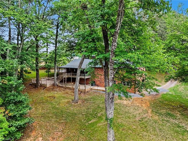 3318 Oak Ridge Road, Summerfield, NC 27358