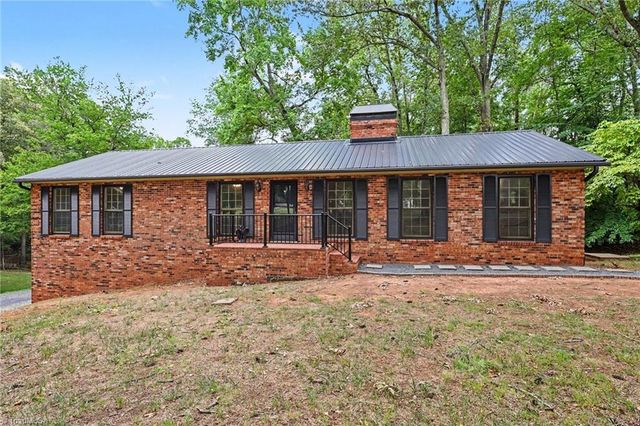 3318 Oak Ridge Road, Summerfield, NC 27358