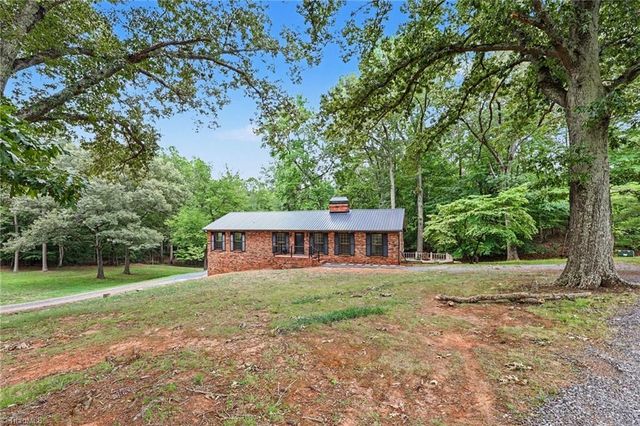 3318 Oak Ridge Road, Summerfield, NC 27358