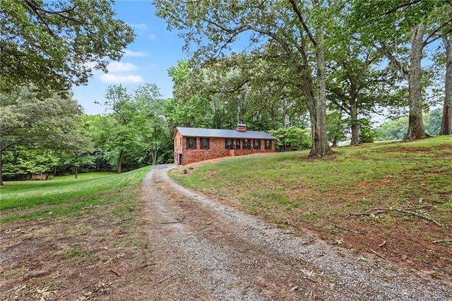 3318 Oak Ridge Road, Summerfield, NC 27358