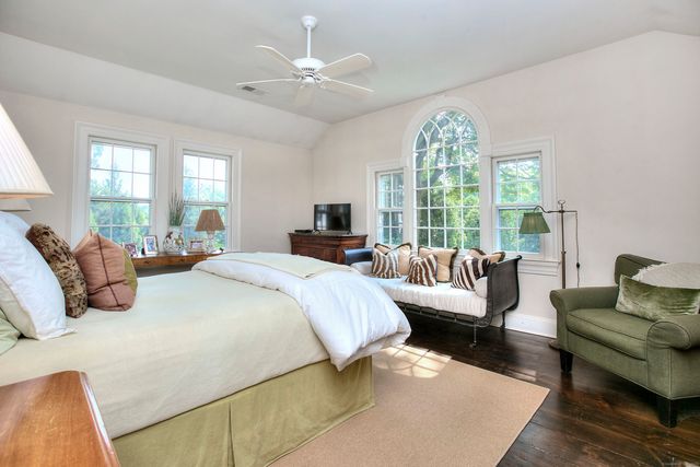 2683 Bronson Road, Fairfield, CT 06824