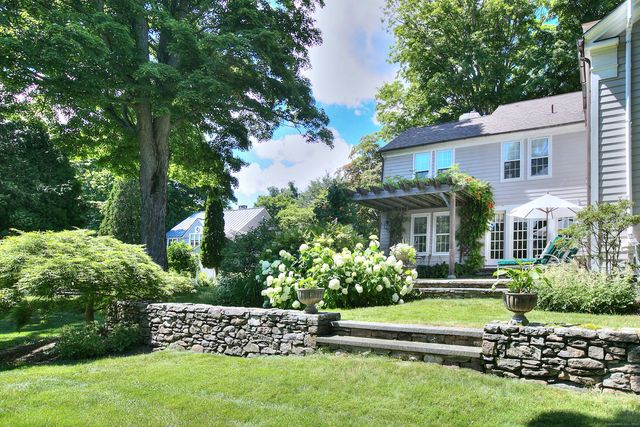 2683 Bronson Road, Fairfield, CT 06824