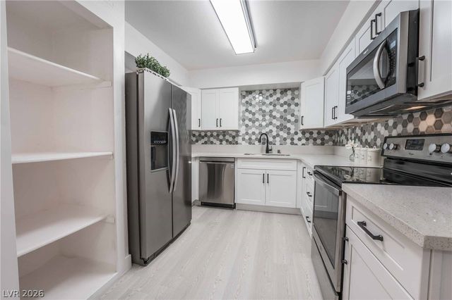 3151 Soaring Gulls Drive 2189, Las Vegas, NV 89128