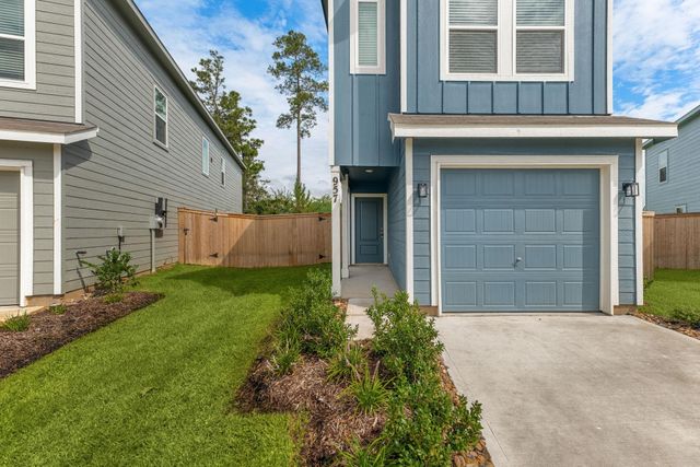 957 Pertuso Lane, Huffman, TX 77336