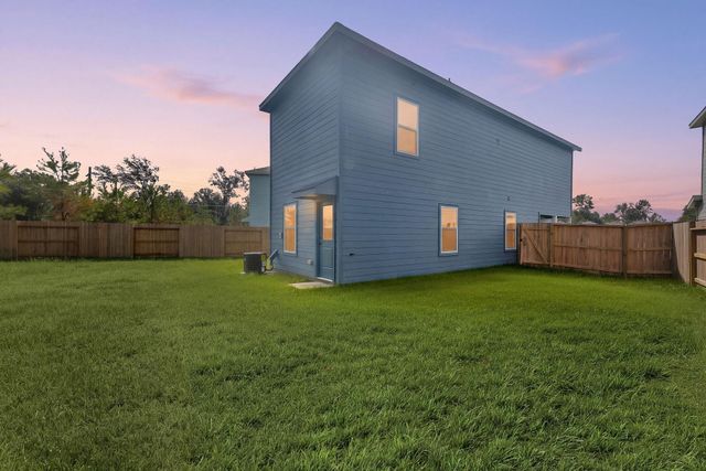 957 Pertuso Lane, Huffman, TX 77336