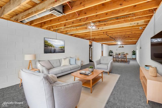 3448 Rost Drive, Columbus, IN 47203