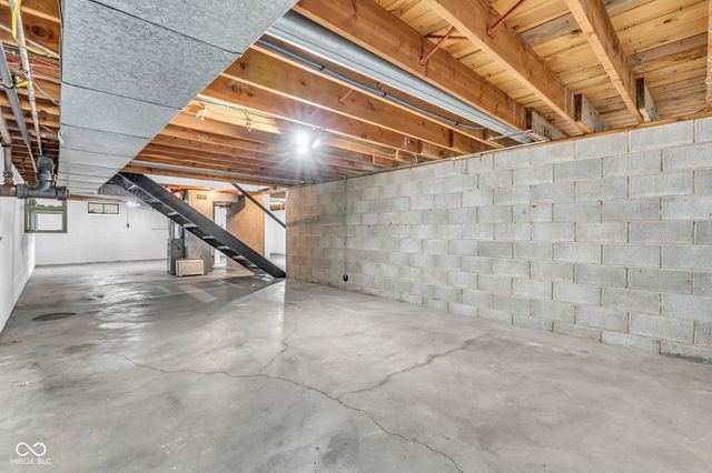 3448 Rost Drive, Columbus, IN 47203