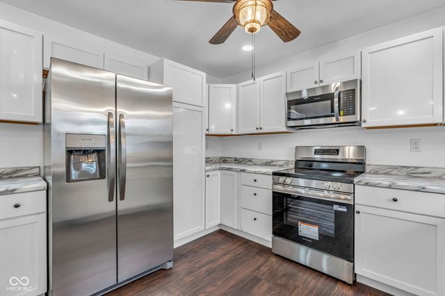 3448 Rost Drive, Columbus, IN 47203