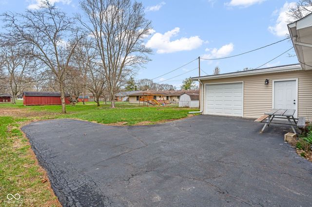 3448 Rost Drive, Columbus, IN 47203