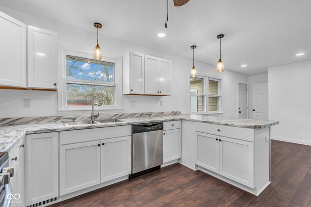 3448 Rost Drive, Columbus, IN 47203