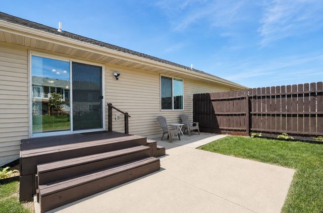 2727 15th Street SW, Altoona, IA 50009
