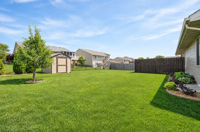 2727 15th Street SW, Altoona, IA 50009