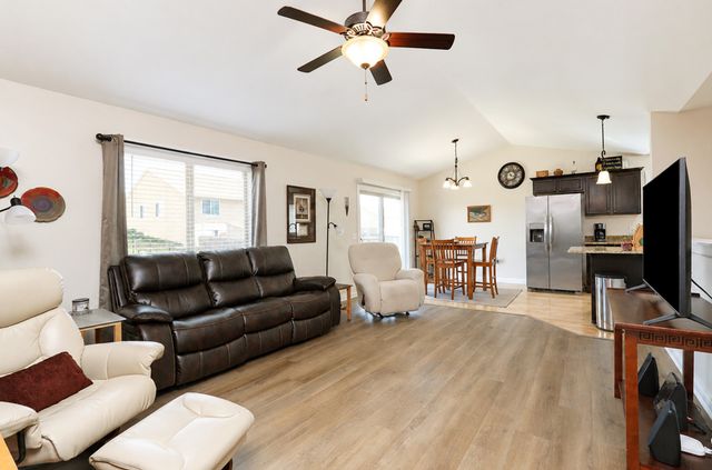 2727 15th Street SW, Altoona, IA 50009
