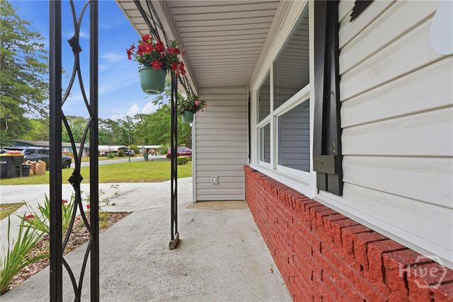 27 Sidney Drive, Savannah, GA 31406