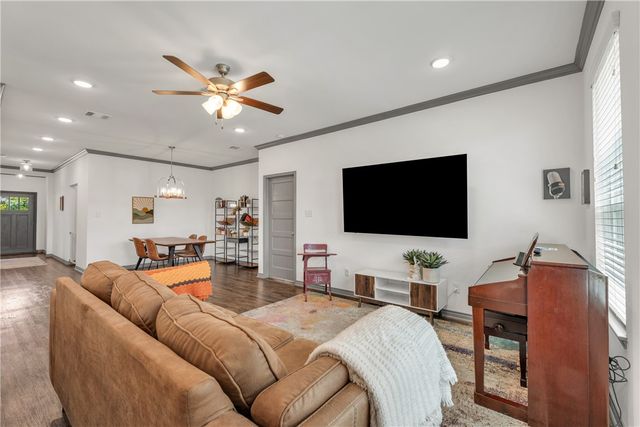 1000 Granite Court, Bryan, TX 77803