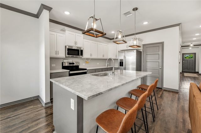 1000 Granite Court, Bryan, TX 77803